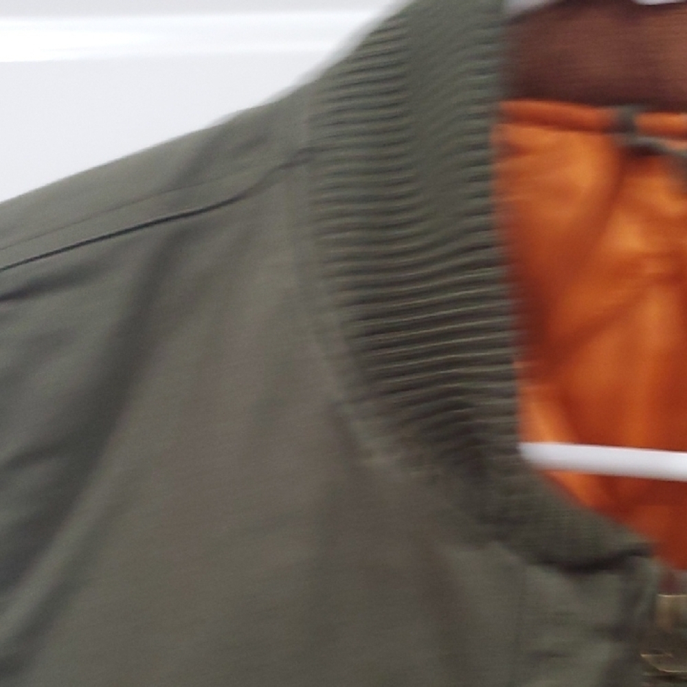 Men's Olive Green Canvas Utility Vest Quilted Inside SMALL - Picture 7 of 9